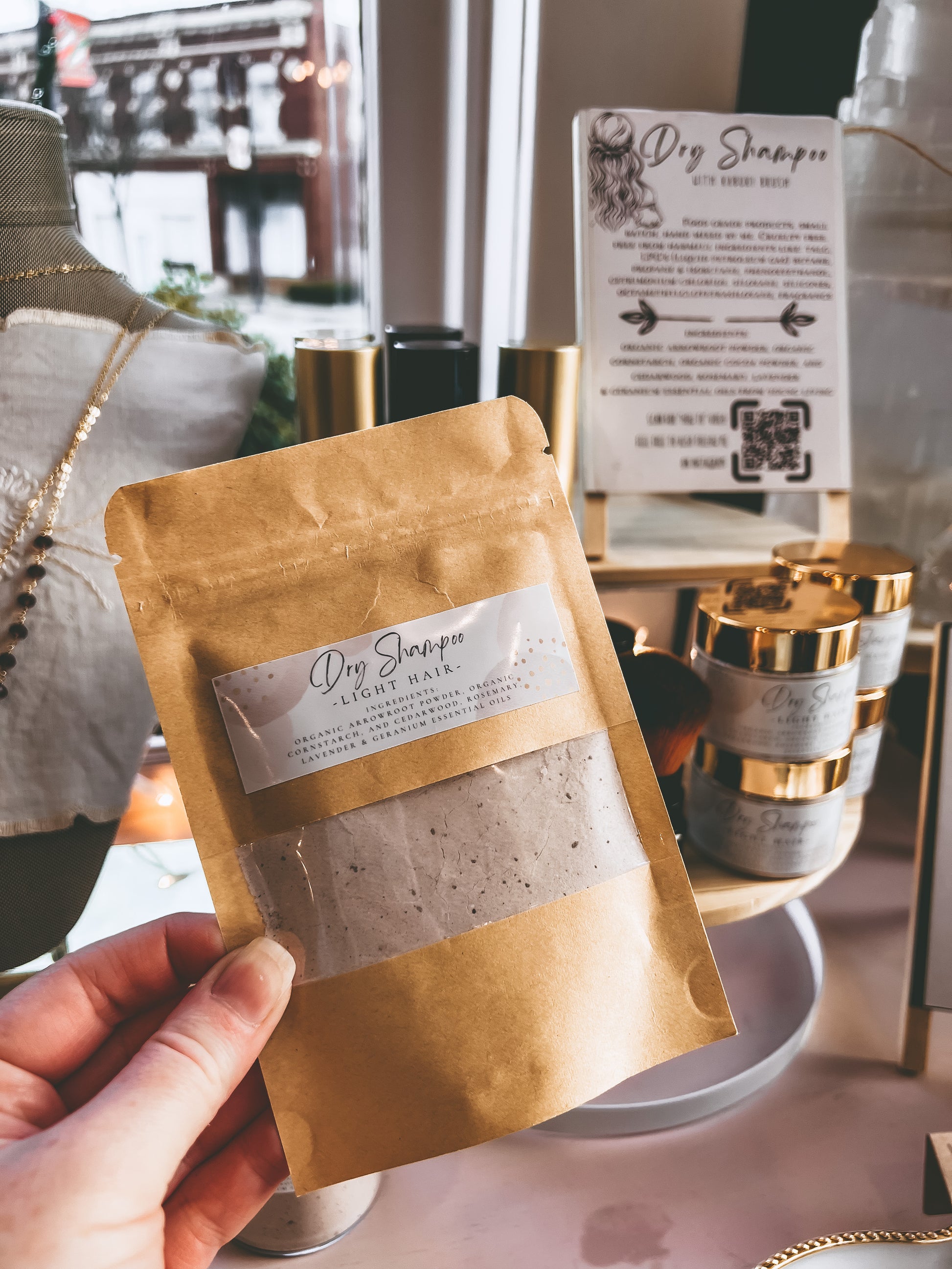 sustainable refill pouch for non aerosol dry shampoo
